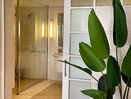 Clifton YOLO Spaces – Clifton Mansion Villa