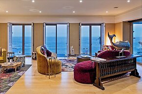 Clifton YOLO Spaces – Clifton Mansion Villa