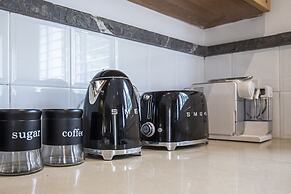 Clifton YOLO Spaces – Clifton Boutique Apartments