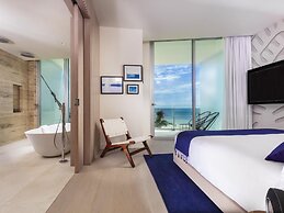 SLS Cancun