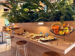Ibis Lunel Petite Camargue