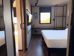 Ibis Lunel Petite Camargue
