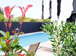 Ibis Lunel Petite Camargue