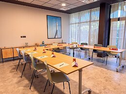 Ibis Lunel Petite Camargue