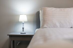 Millbrae Residence - Donnini Apartments