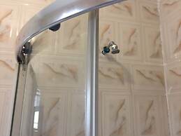 Island Avenue Guest House