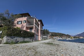 Garibaldi Lake view 3