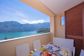 Como Lake Modern apartment Ulivi