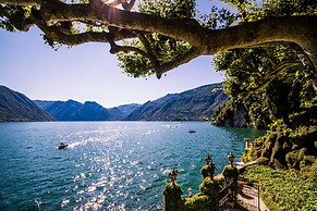 Como Lake Modern apartment Ulivi