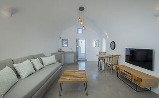 Aqua Serenity Luxury Suites - Adults Only