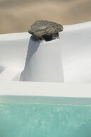 Aqua Serenity Luxury Suites - Adults Only