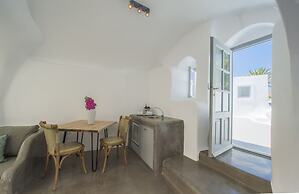 Aqua Serenity Luxury Suites - Adults Only