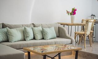 Aqua Serenity Luxury Suites - Adults Only