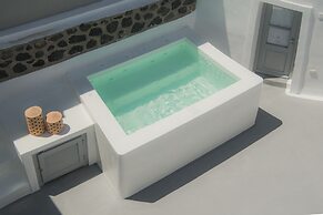 Aqua Serenity Luxury Suites - Adults Only