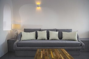 Aqua Serenity Luxury Suites - Adults Only