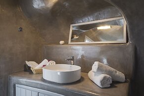 Aqua Serenity Luxury Suites - Adults Only