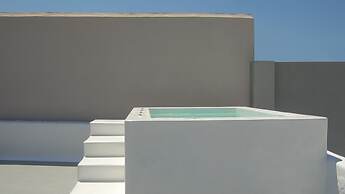 Aqua Serenity Luxury Suites - Adults Only