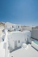 Aqua Serenity Luxury Suites - Adults Only