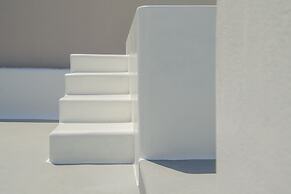 Aqua Serenity Luxury Suites - Adults Only