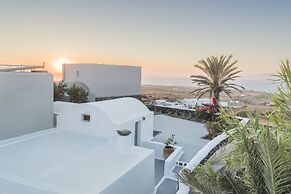 Aqua Serenity Luxury Suites - Adults Only