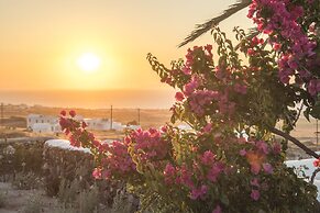 Aqua Serenity Luxury Suites - Adults Only