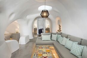 Aqua Serenity Luxury Suites - Adults Only