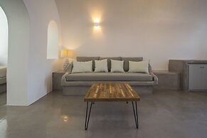 Aqua Serenity Luxury Suites - Adults Only