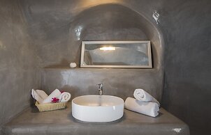 Aqua Serenity Luxury Suites - Adults Only