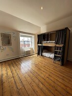 Leevin Hostel George