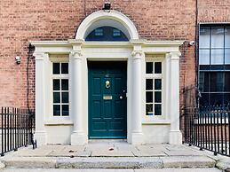 Leevin Hostel George