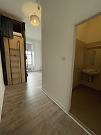 Leevin Hostel George