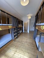 Leevin Hostel George