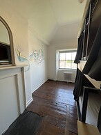 Leevin Hostel George