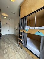 Leevin Hostel George