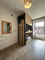 Leevin Hostel George