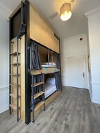 Leevin Hostel George