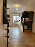 Leevin Hostel George