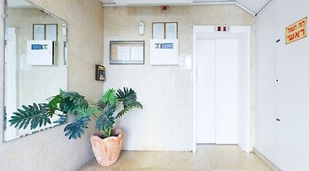 AirTLV - Arlozorov Apartment's
