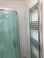 Charming 1-bedroom Apartment Near South Downs