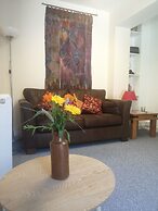 Charming 1-bedroom Apartment Near South Downs