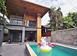 Lan House Pool Villa