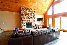 Northwood Views 4 Bedroom Chalet by Redawning