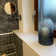 Holiday home with sauna and garden lounge