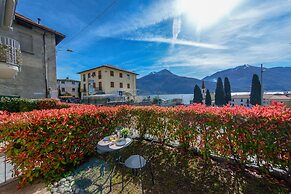 Pianello Charming Lake View