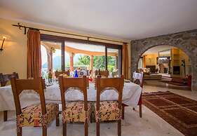 Villa Isola Verde (Main Villa)