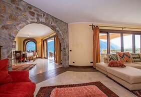 Villa Isola Verde (Main Villa)