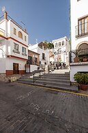 Olive & Ivy Guest House