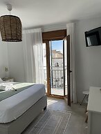 Olive & Ivy Guest House