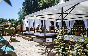 Blackstone Apart Boutique