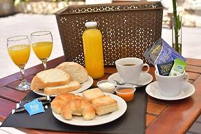 Blackstone Apart Boutique